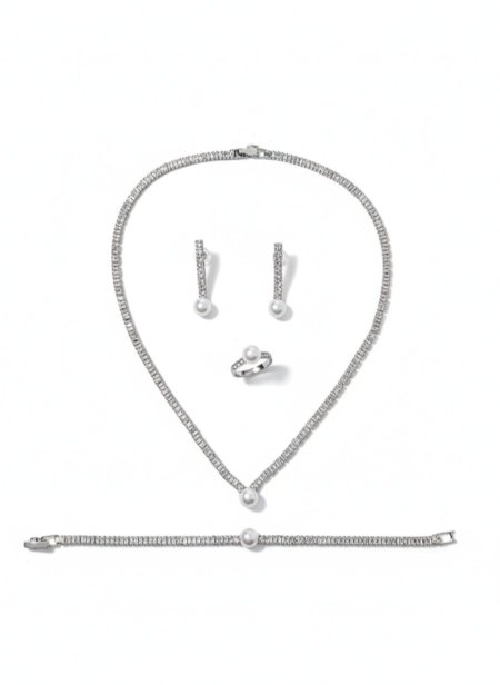 طقم بأحجار الزركون واللولو