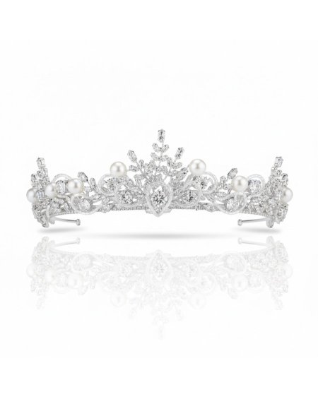 تاج بأحجار الزركون واللولو