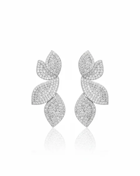 حلق بأحجار الزركون