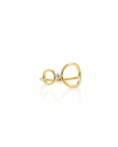 خاتم باللون الذهبي