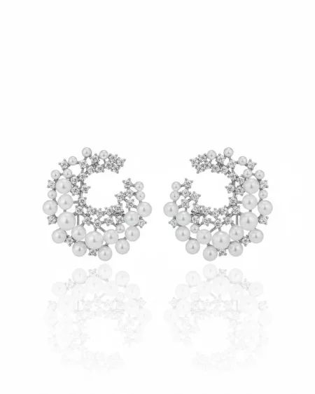 أقراط مرصعة بالزركون واللؤلؤ