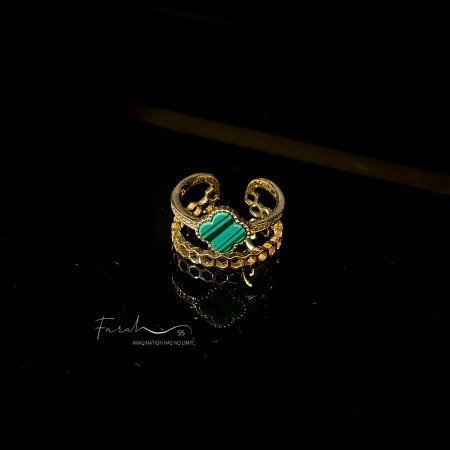 خاتم van cleef باللون الاخضر والذهبي