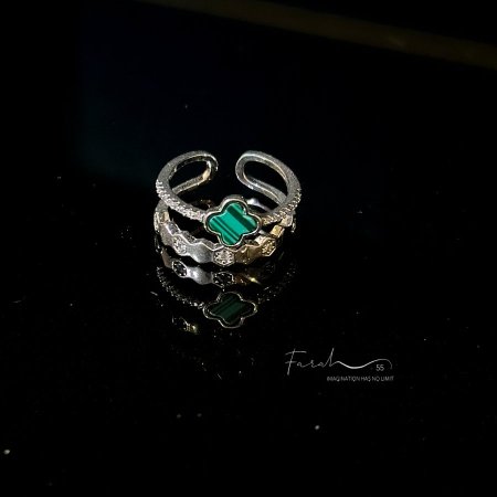خاتم van cleef باللون الاخضر والفضي 