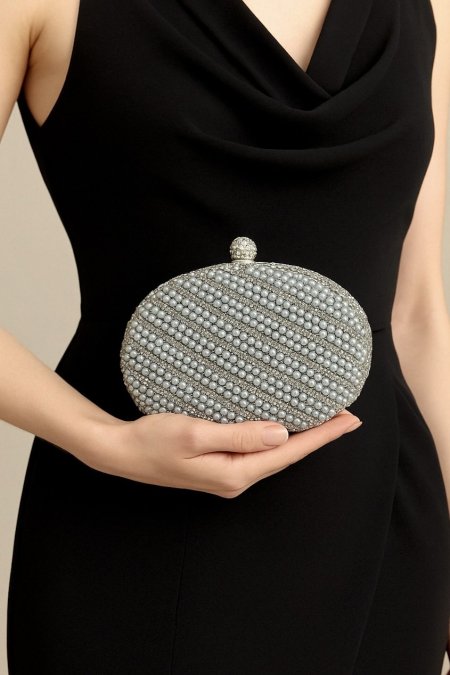 جزدان handmade مرصع بأحجار الزركون واللؤلؤ